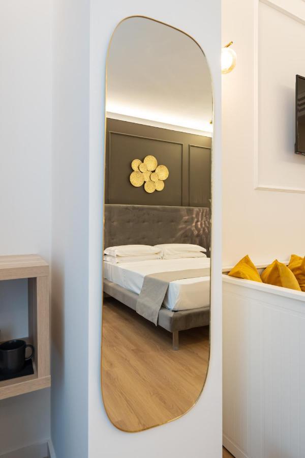 Toledo Relais Suites - By Pera Rooms Collection Nápoles Exterior foto